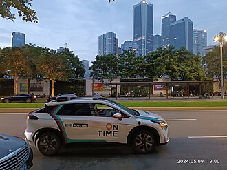 武漢無人計程車(robotaxi)事故