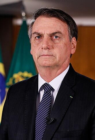 雅伊爾・波索納洛(Jair Bolsonaro)與小佛拉維歐(Flávio Bolsonaro)